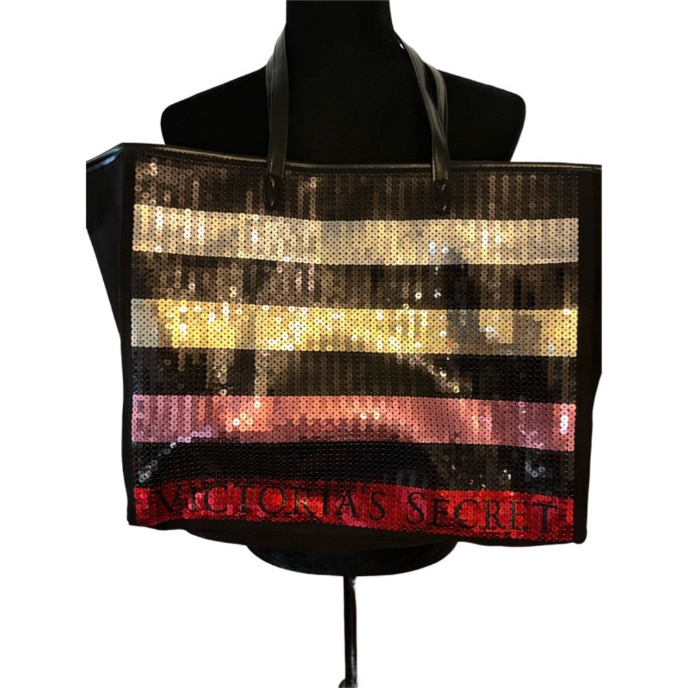 VICTORIAS SECRET. Sequin Tote bag